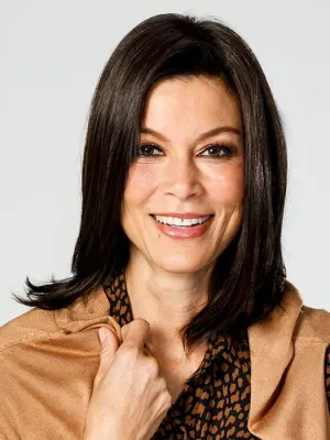 Accessories_Jon Renau_Wigs Hairpieces Toppers easiPart Medium HD 12" | Synthetic Hair Topper (Mono Top)