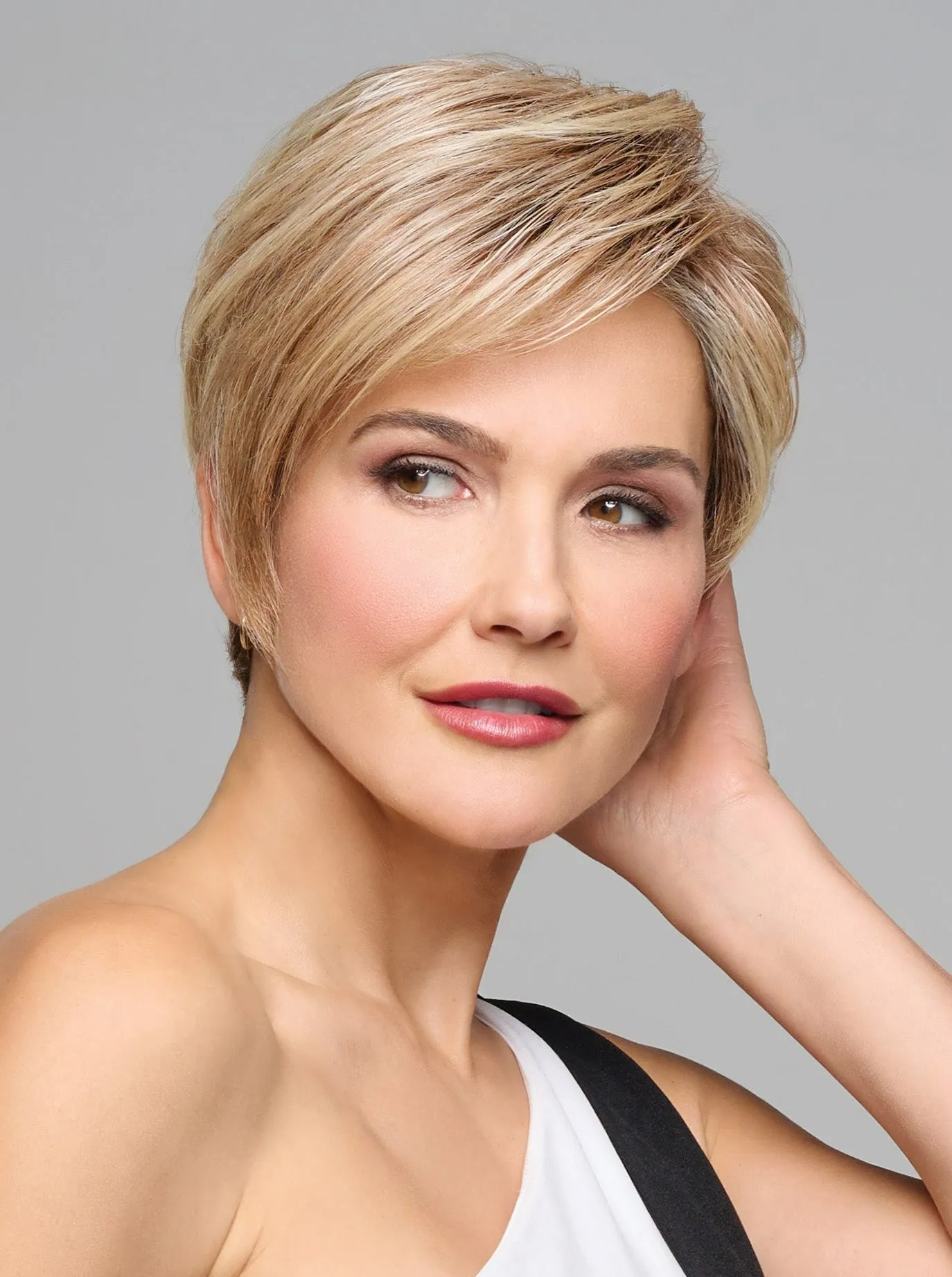 Accessories_Raquel Welch_Wigs Monologue