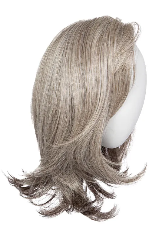 Accessories_Raquel Welch_Wigs Showrunner