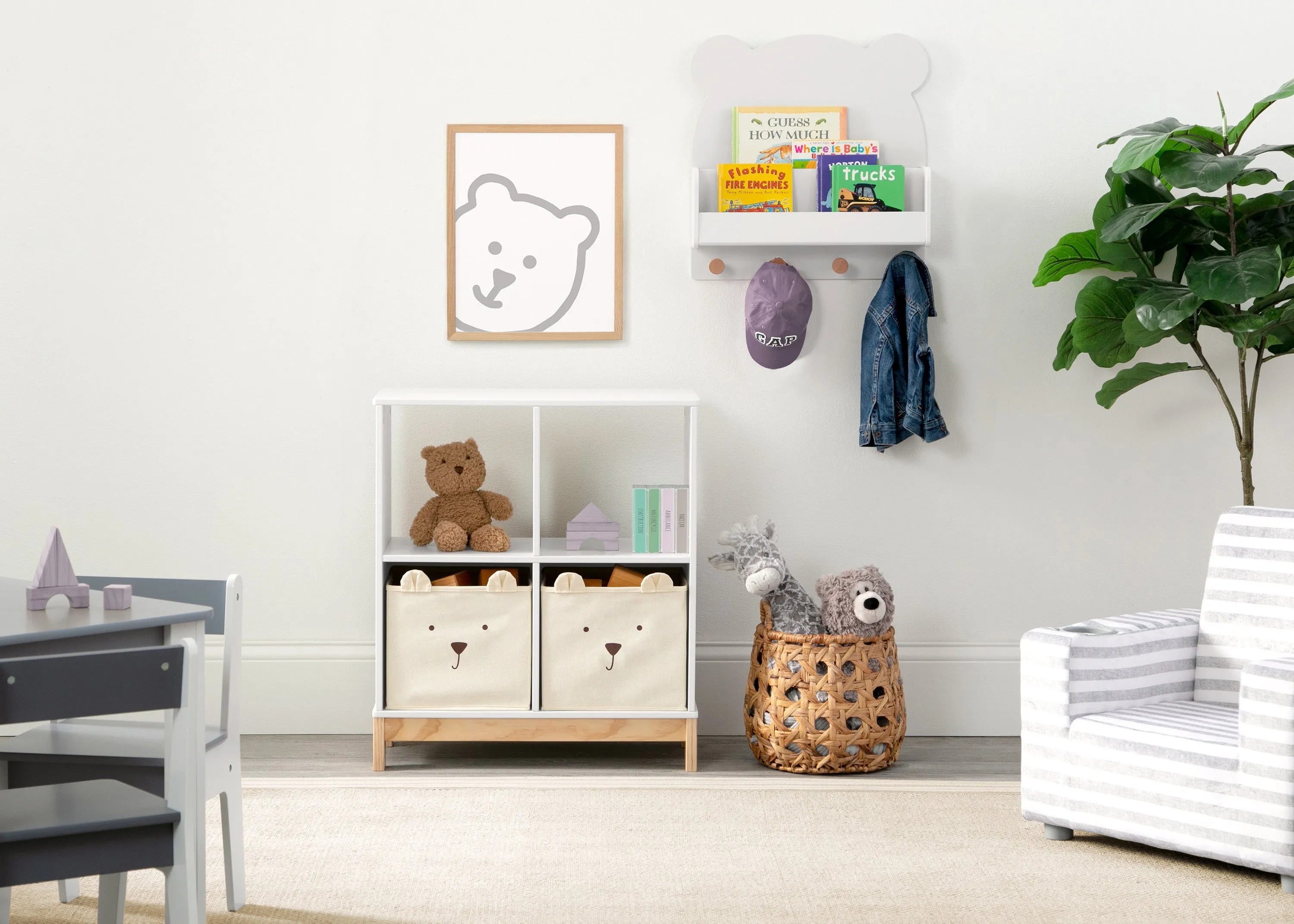 Brannan Bear Wall Shelf with 4 Hooks Babykids_Delta Children_Toy Storage & Bookshelves