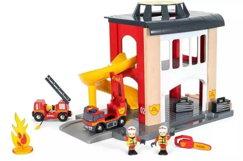 Brio Toys BRIO - Fire Station 12 pieces