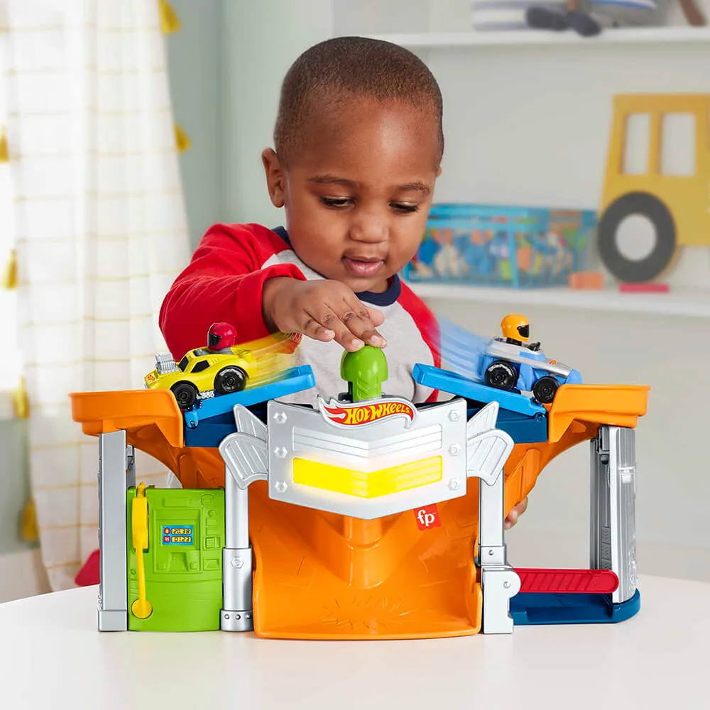 Fisher-Price Toys Little People Hot Wheels Race and Go Trackset