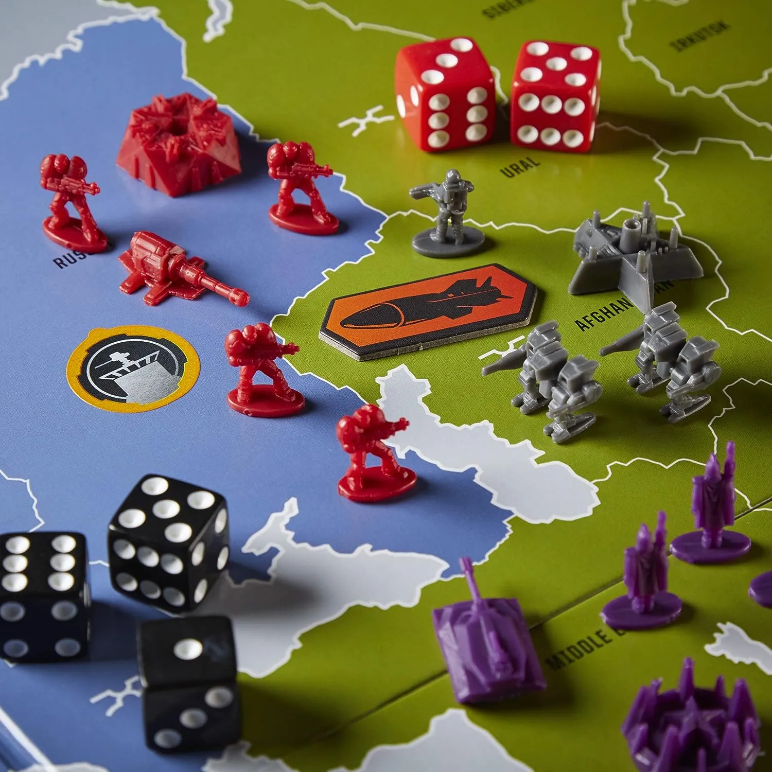 Hasbro Toys Hasbro Gaming Avalon Hill Risk Legacy Strategy Tabletop, Immersive Narrative Board Game for Ages 13 and Up
