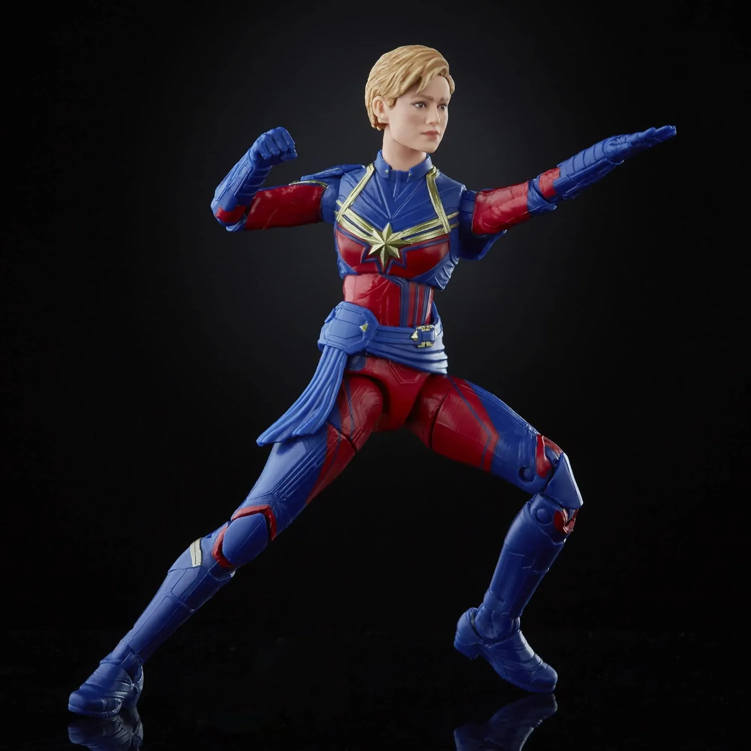 Hasbro Toys Hasbro Marvel Legends Series Marvel Cinematic Universe - Captain Marvel & Rescue Armor Action Figure (F0190)