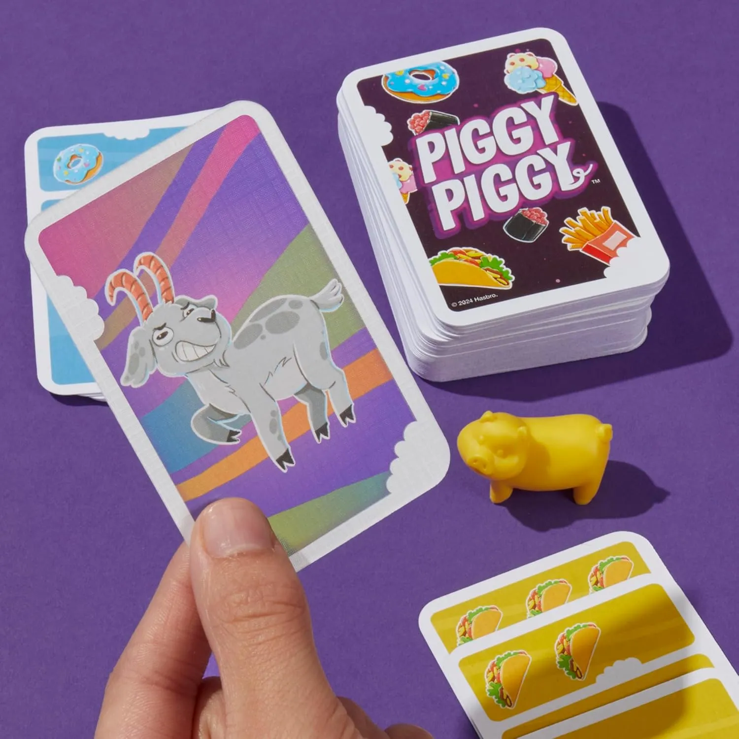 Hasbro Toys Hasbro Piggy Piggy Family Card Game (F8819)