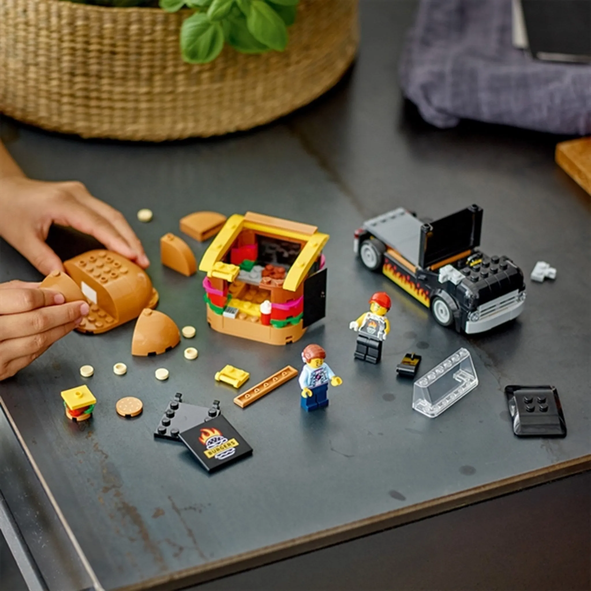 LEGO City Burger Van