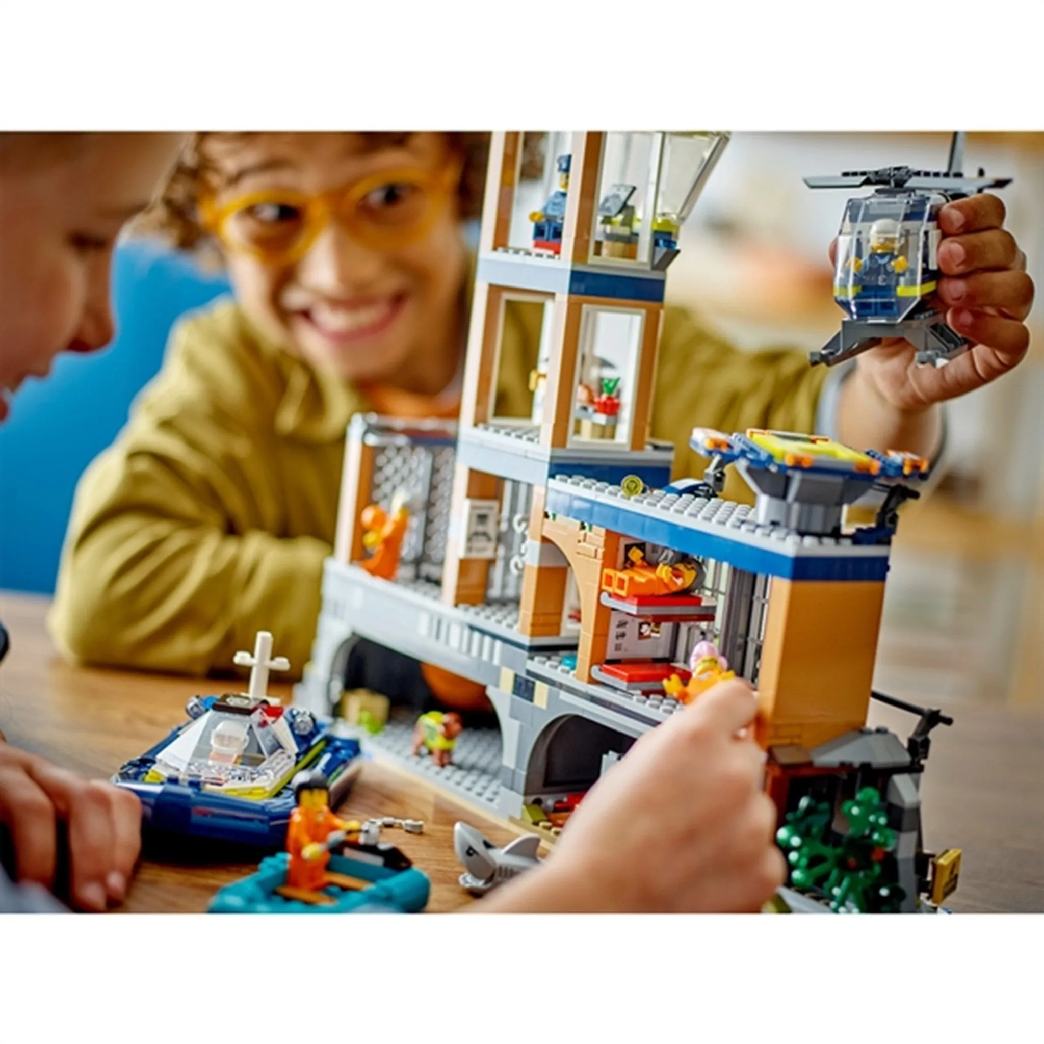 LEGO City Police Prison Island