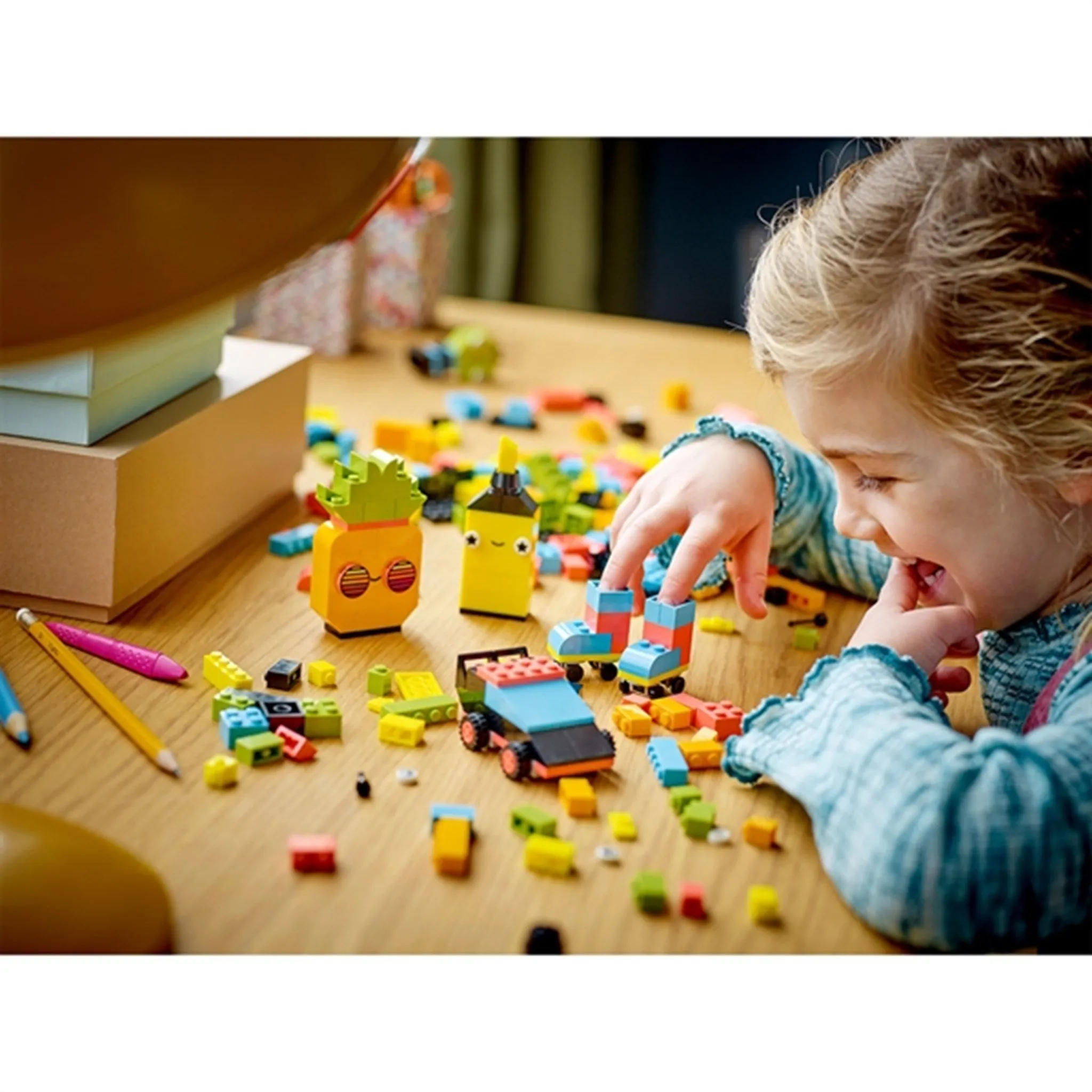 LEGO Classic Creative Neon Fun