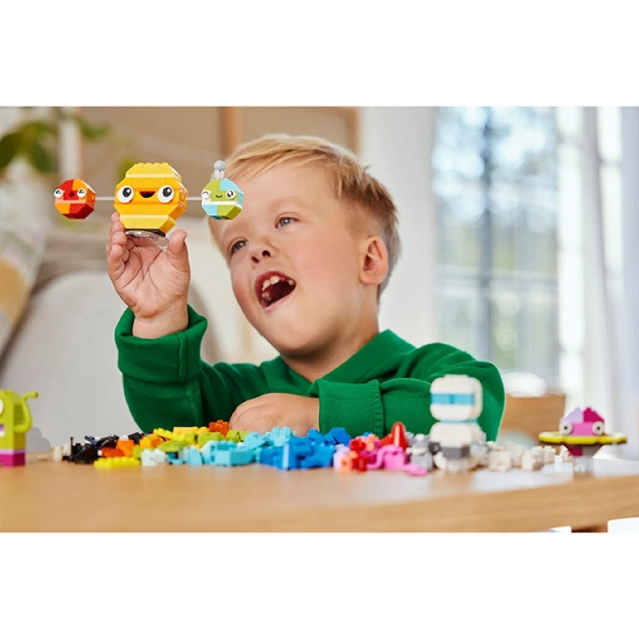 LEGO Classic Creative Space Planets