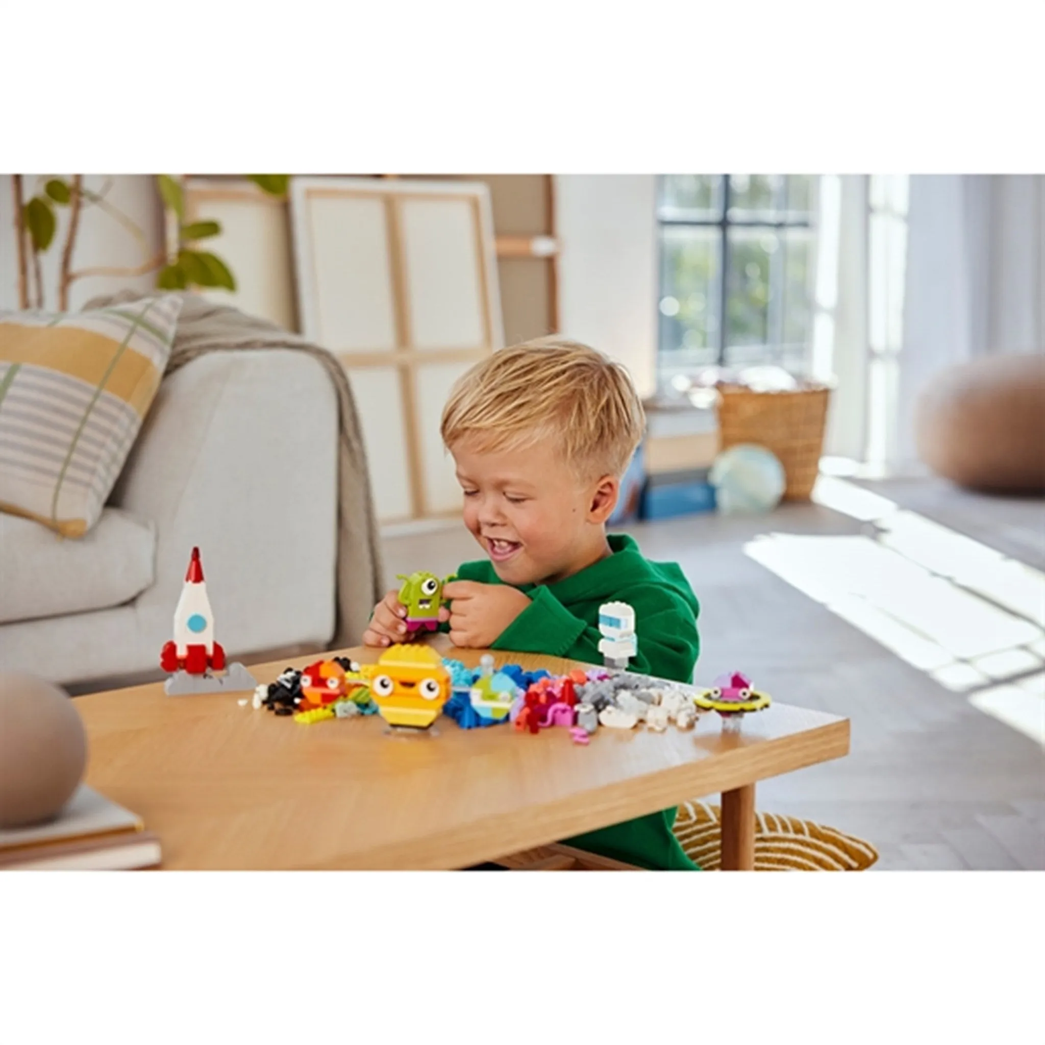 LEGO Classic Creative Space Planets