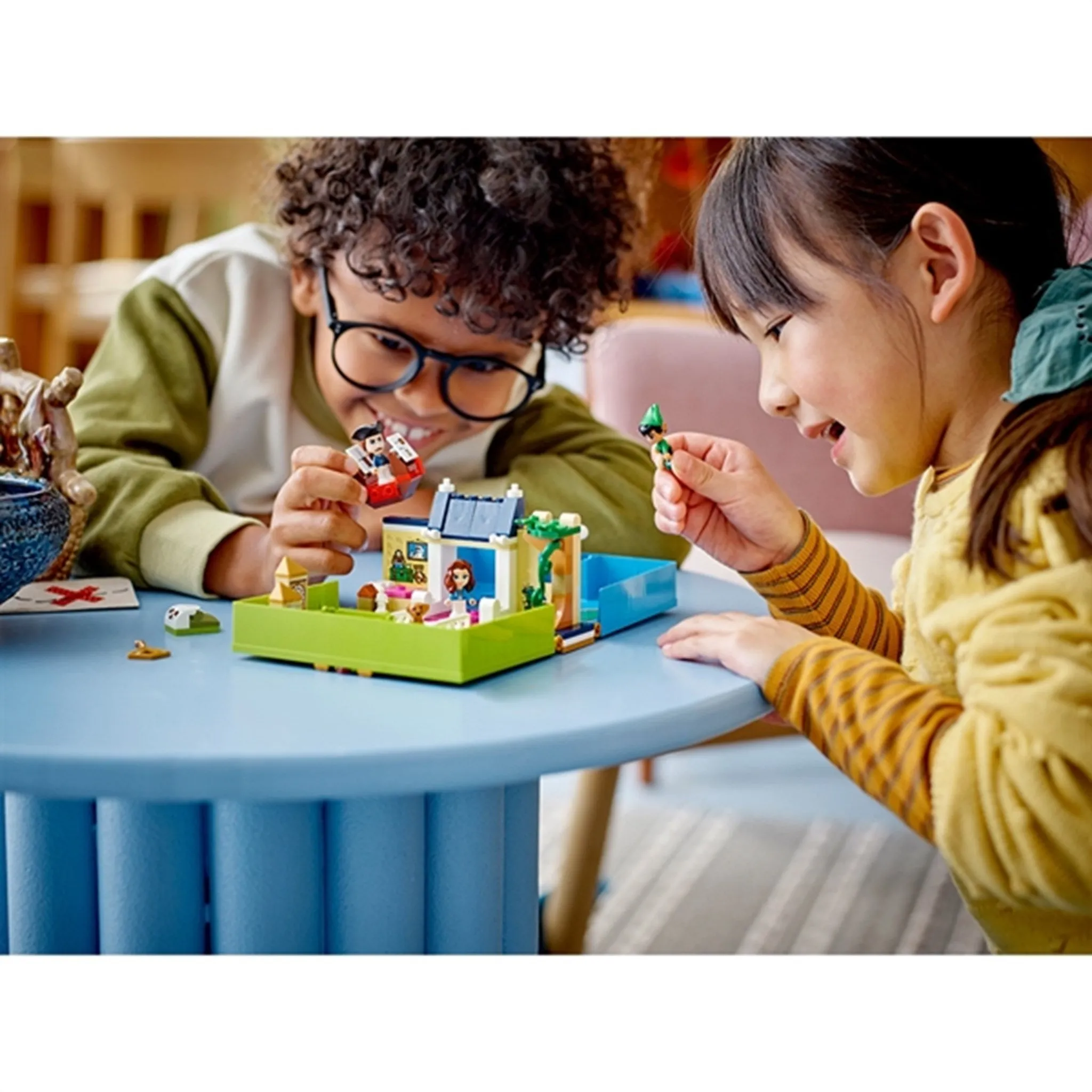 LEGO Disney Peter Pan & Wendy's Storybook Adventure