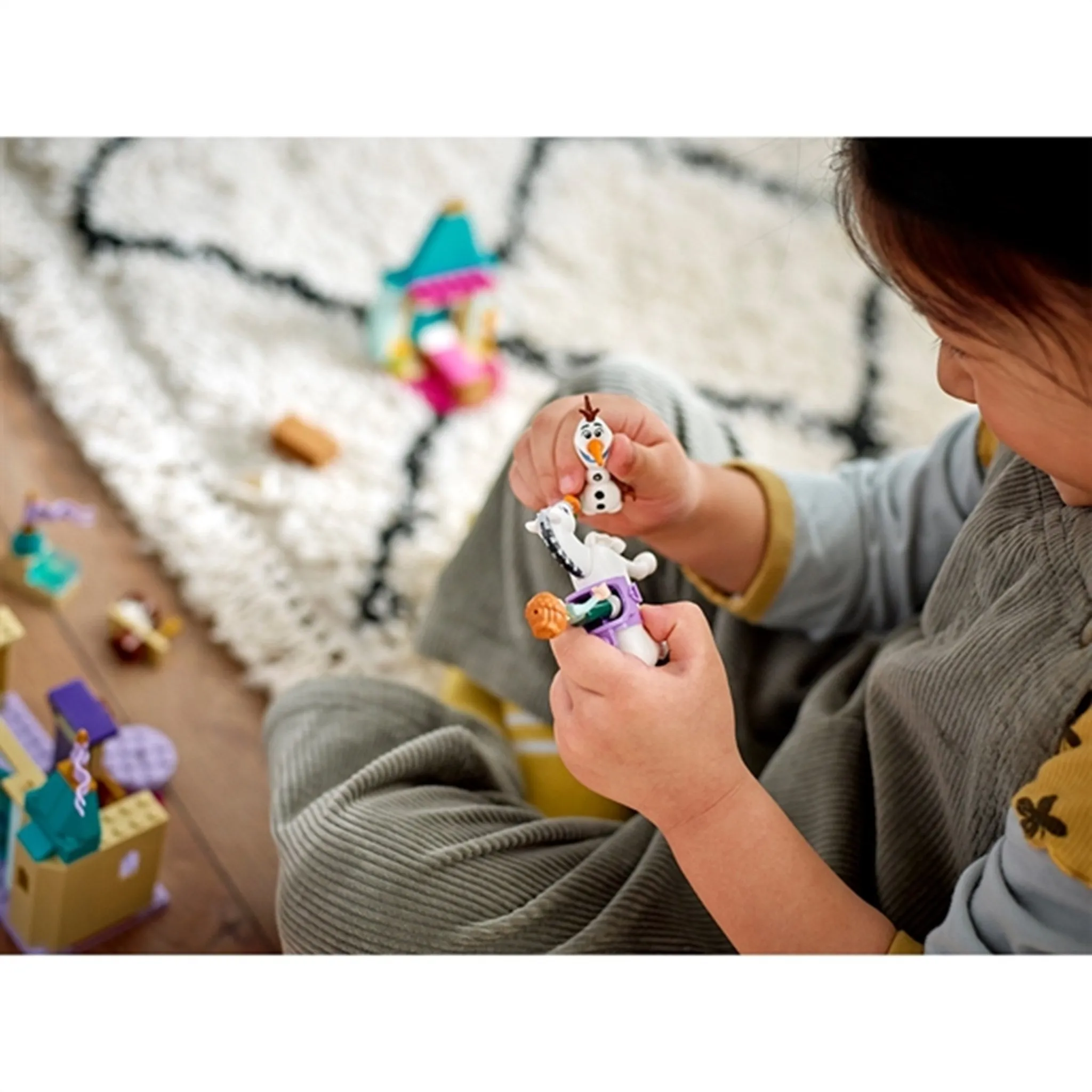 LEGO Disney TAnna and Olaf's Castle Fun