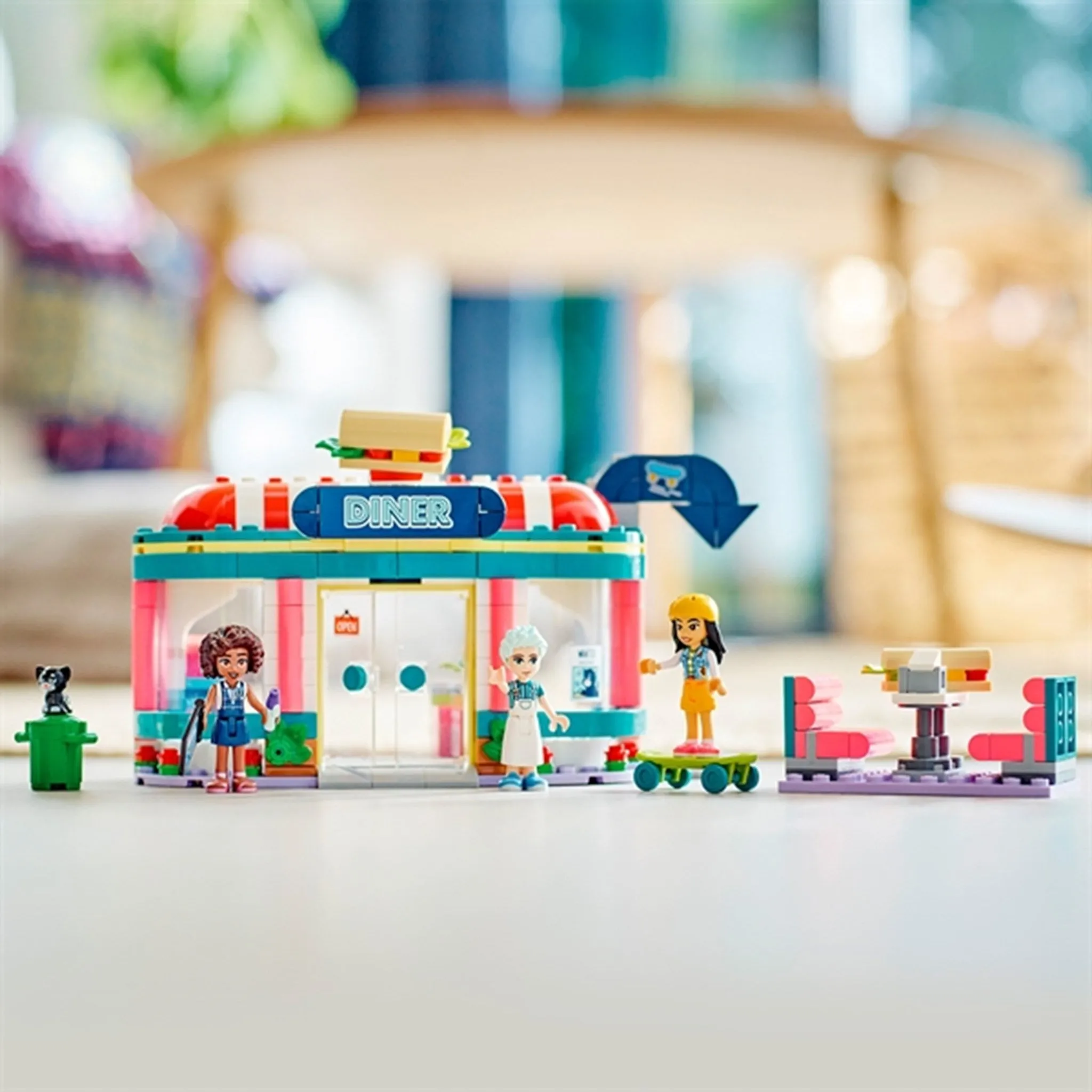 LEGO Friends Heartlake Downtown Diner