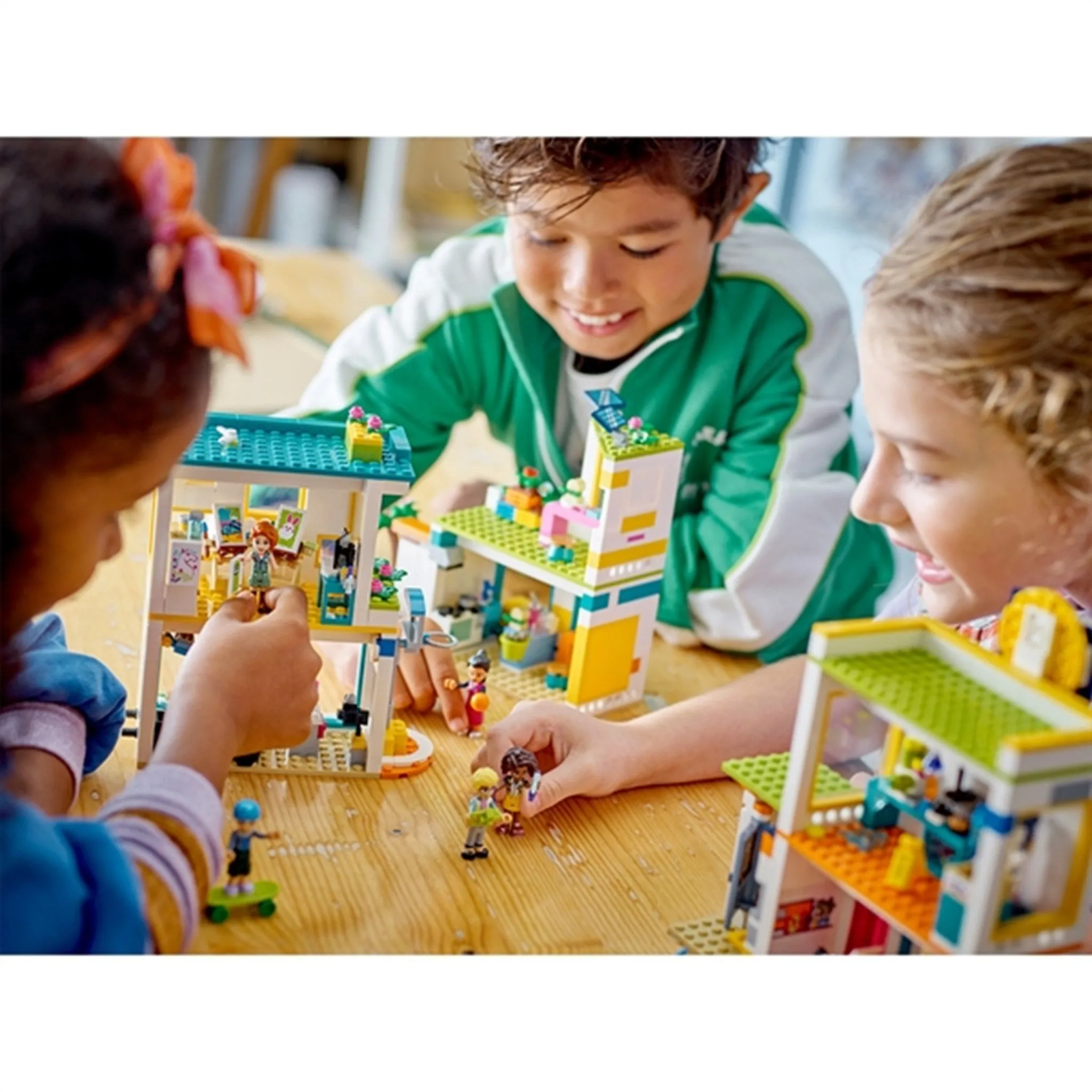 LEGO Friends Heartlake International School