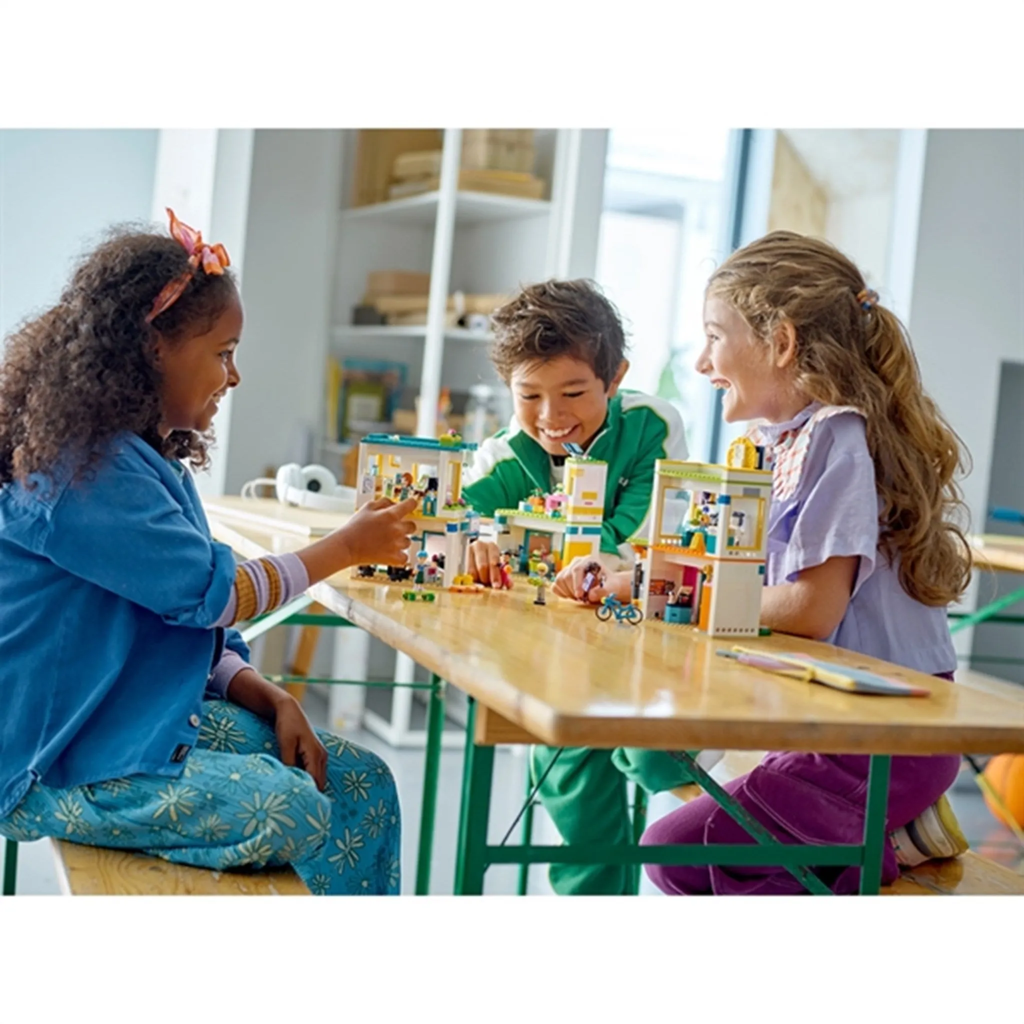 LEGO Friends Heartlake International School