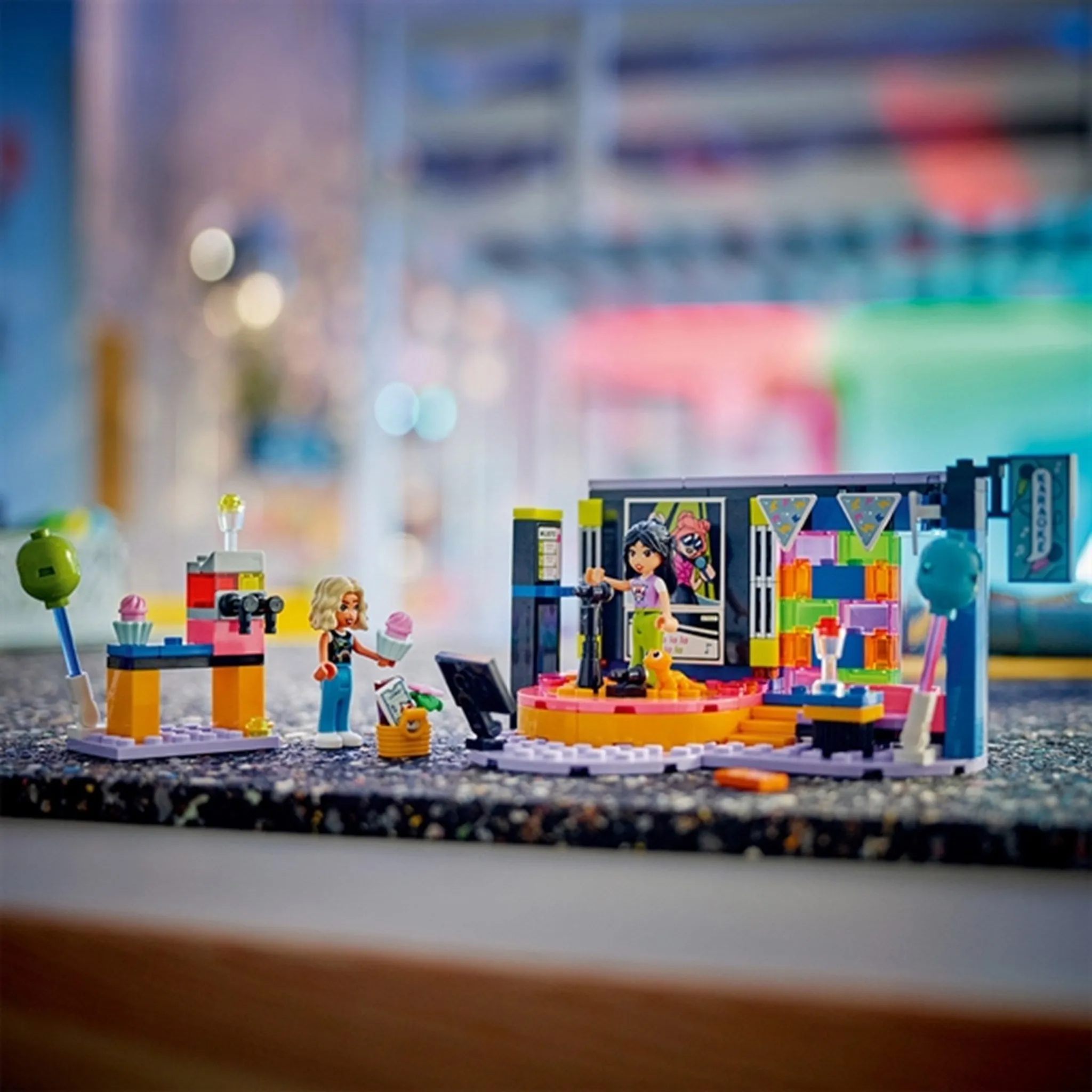 LEGO Friends Karaoke Music Party