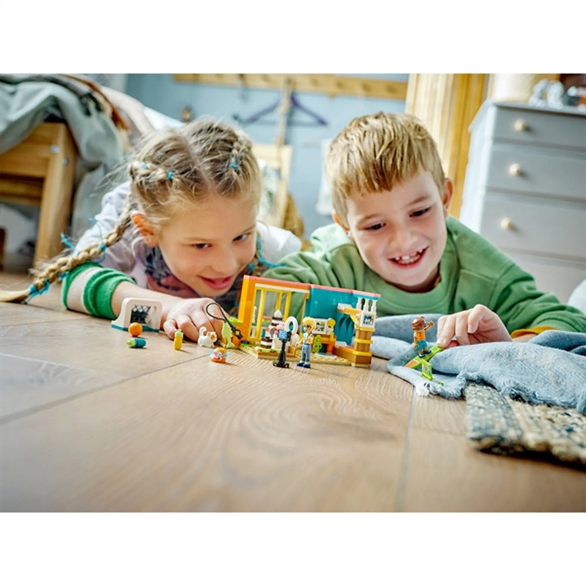 LEGO Friends Leo's Room