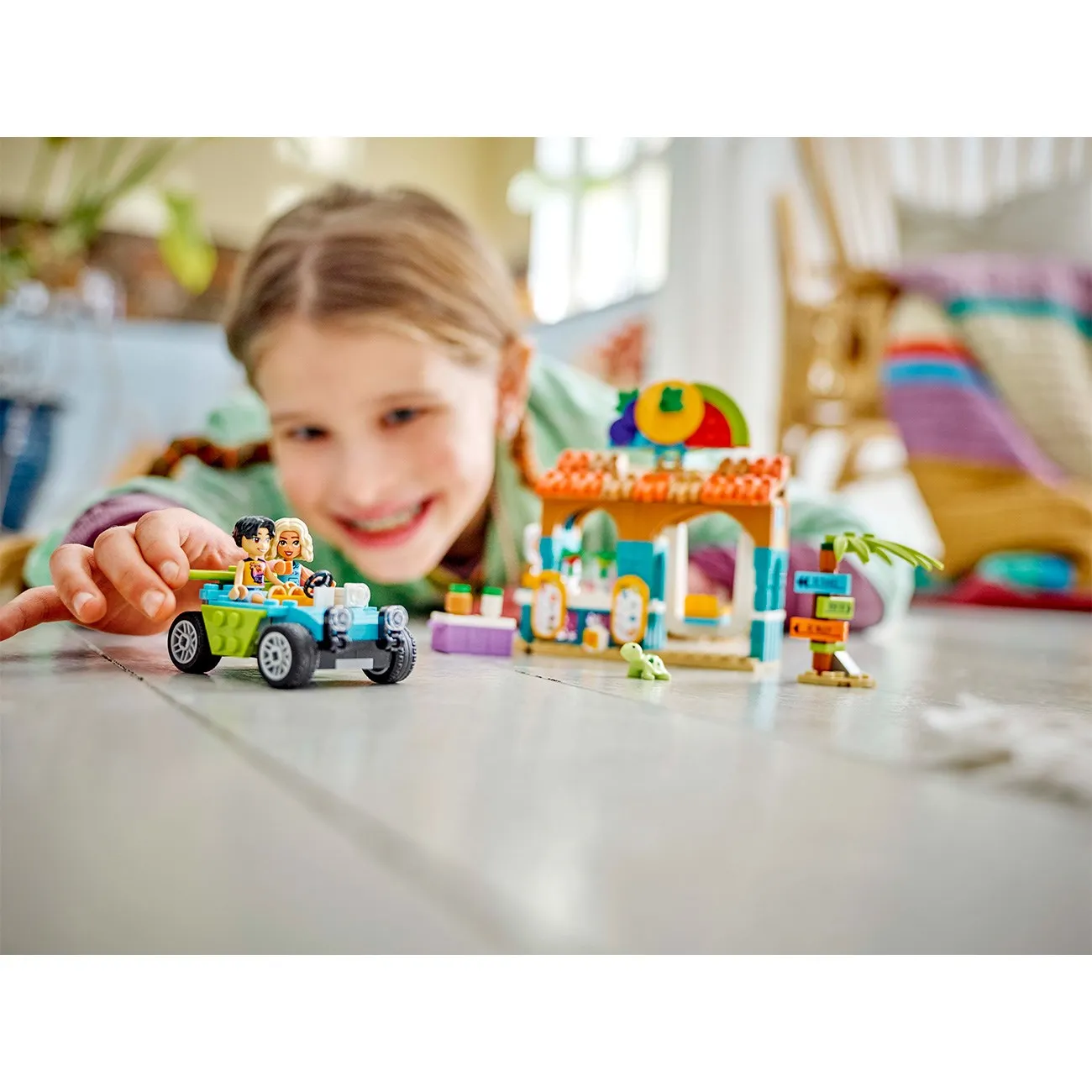 LEGO Friends Smoothie Stand by the Beach