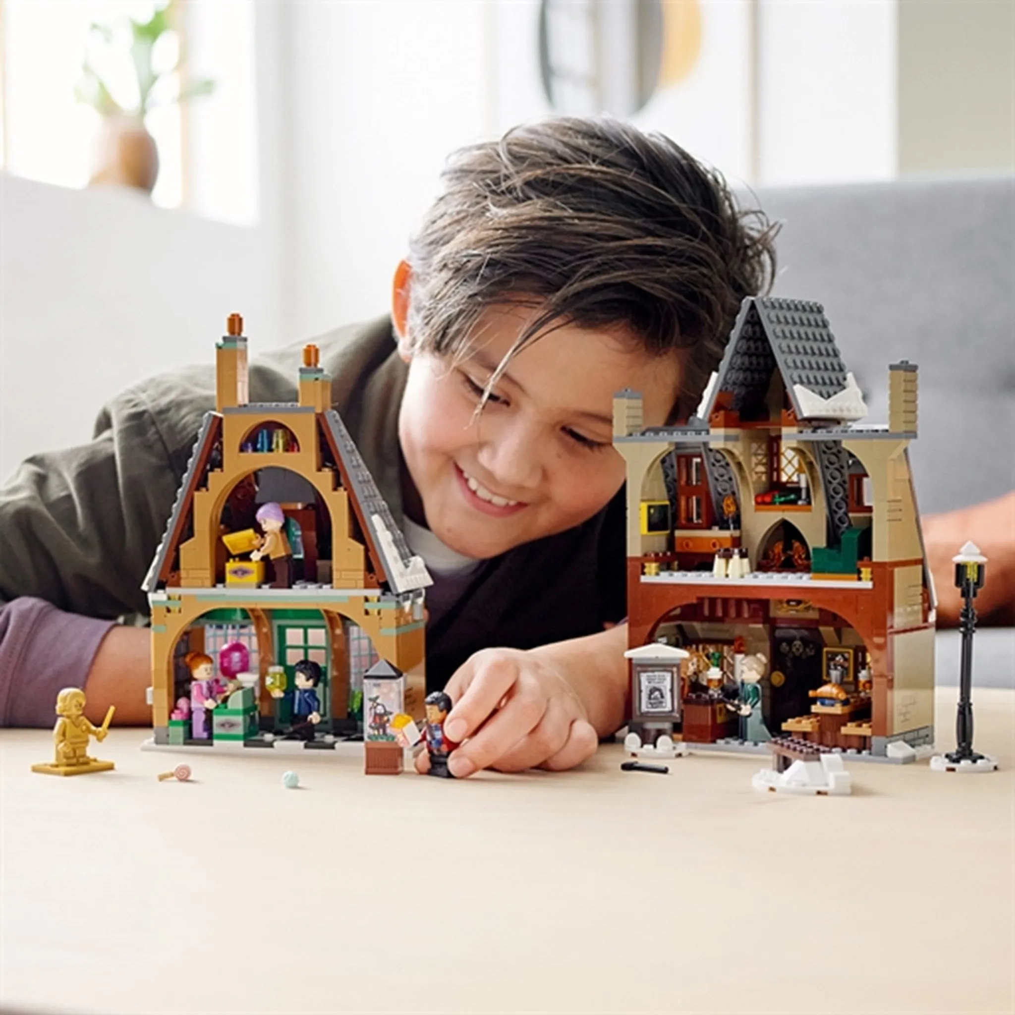 LEGO Harry Potter Hogsmeade Village Visit
