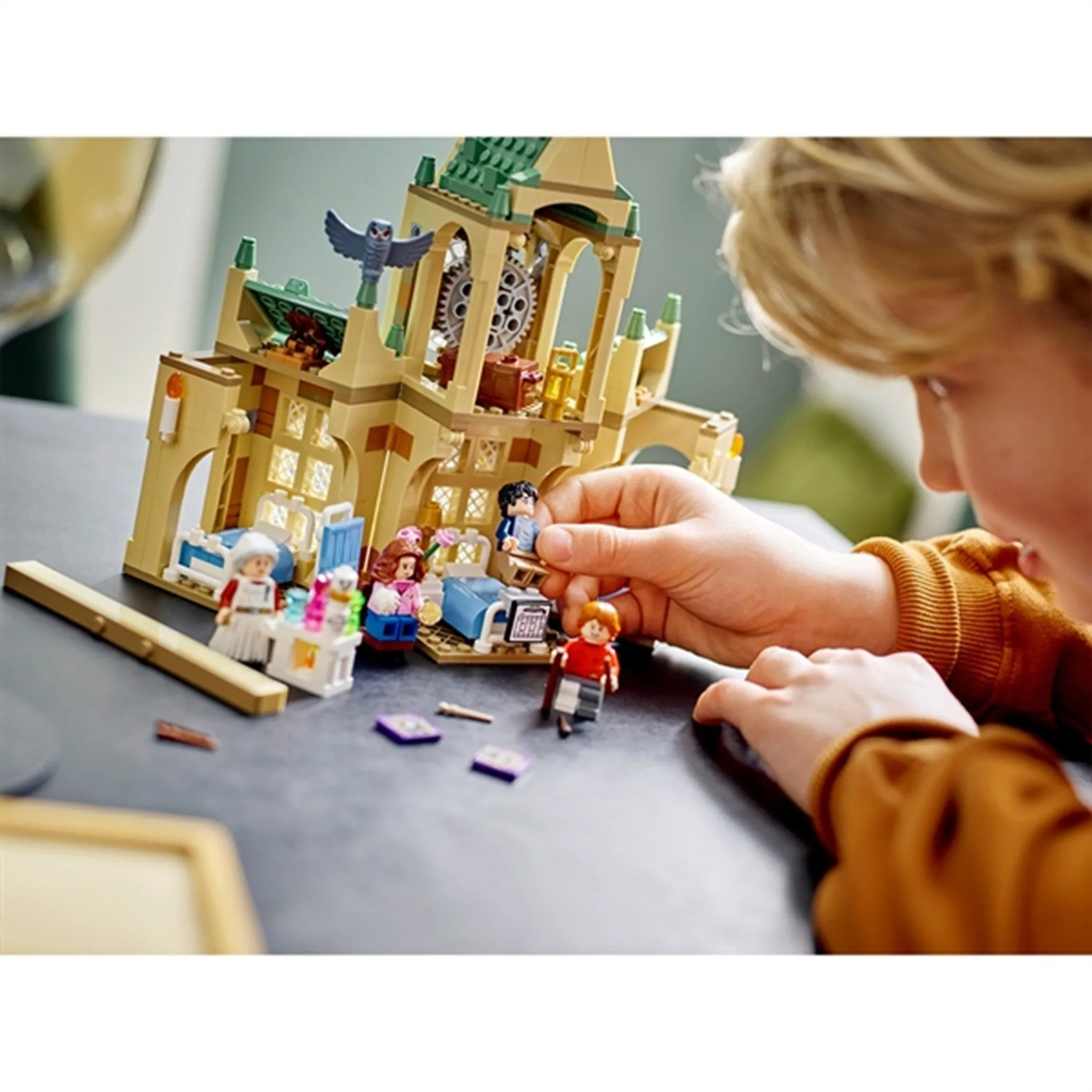 LEGO Harry Potter Hogwarts Hospital Wing