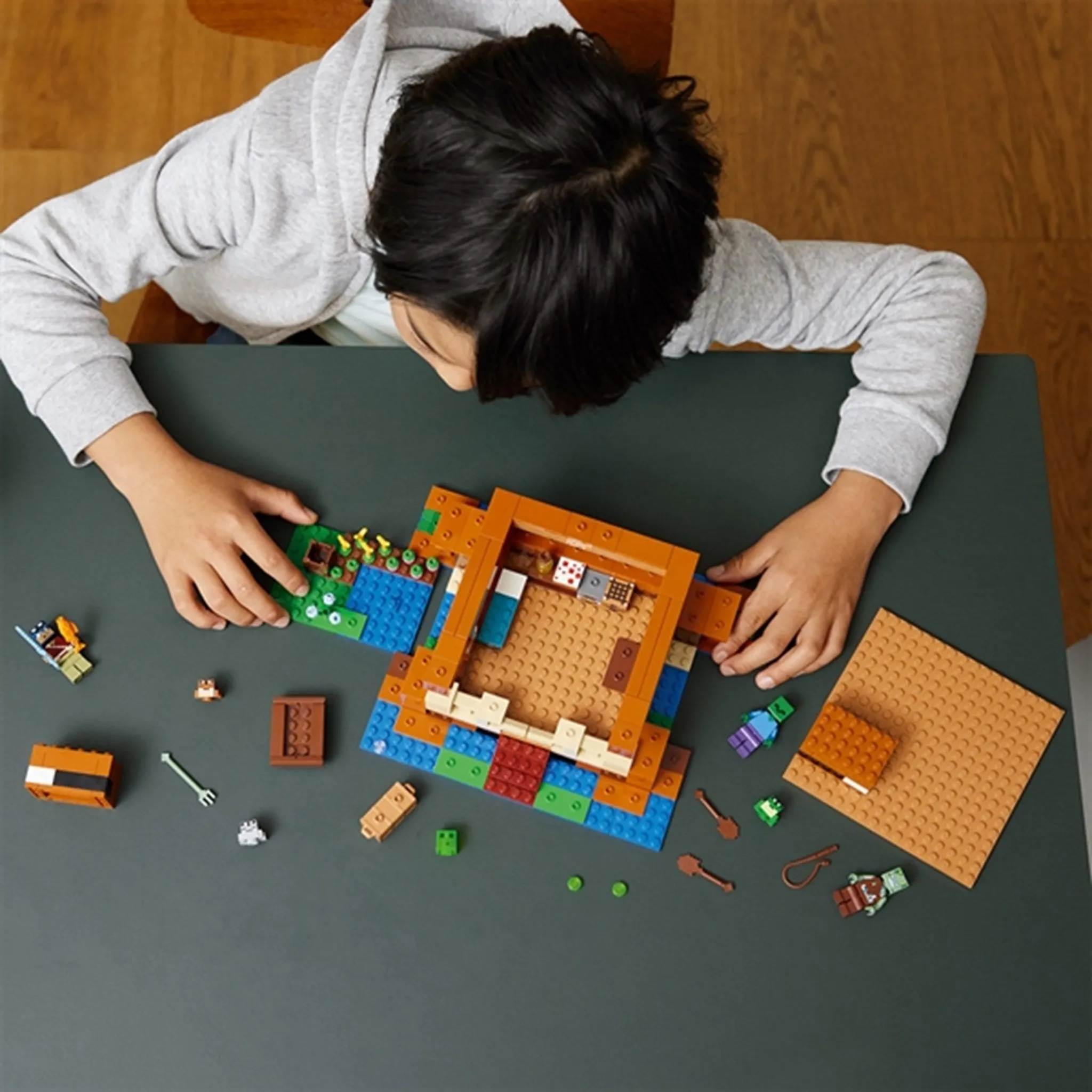 LEGO Minecraft The Frog House