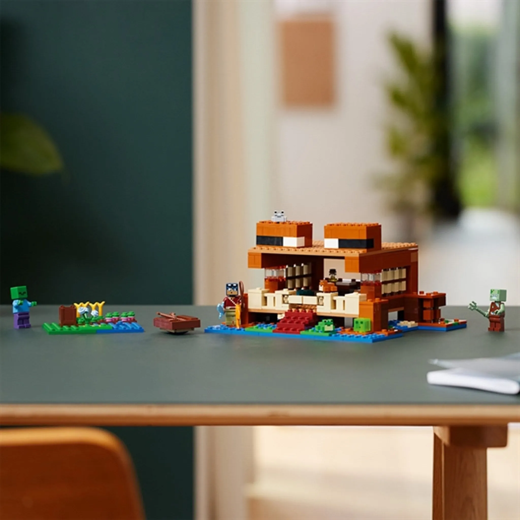 LEGO Minecraft The Frog House