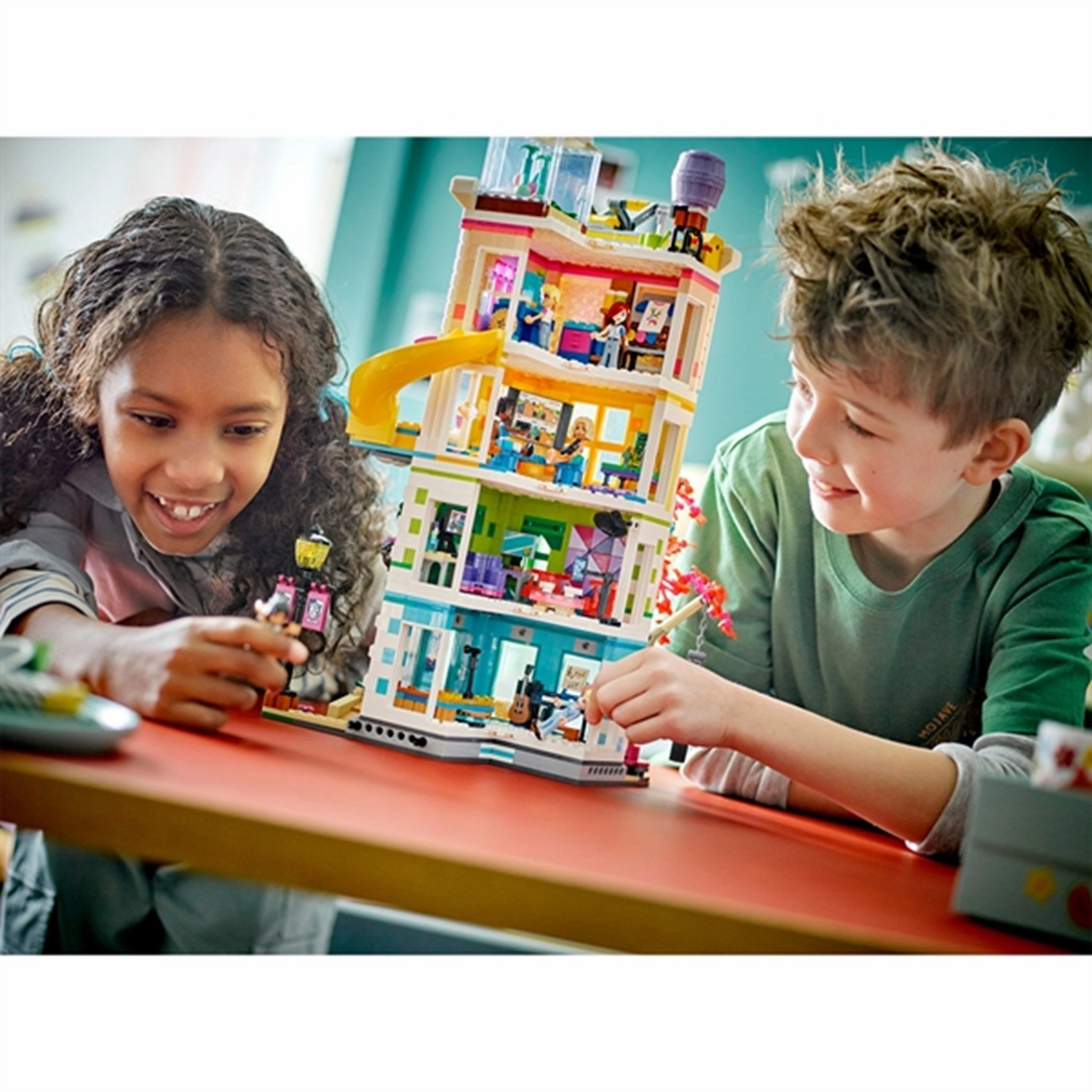 LEGO Friends Heartlake City Community Centre