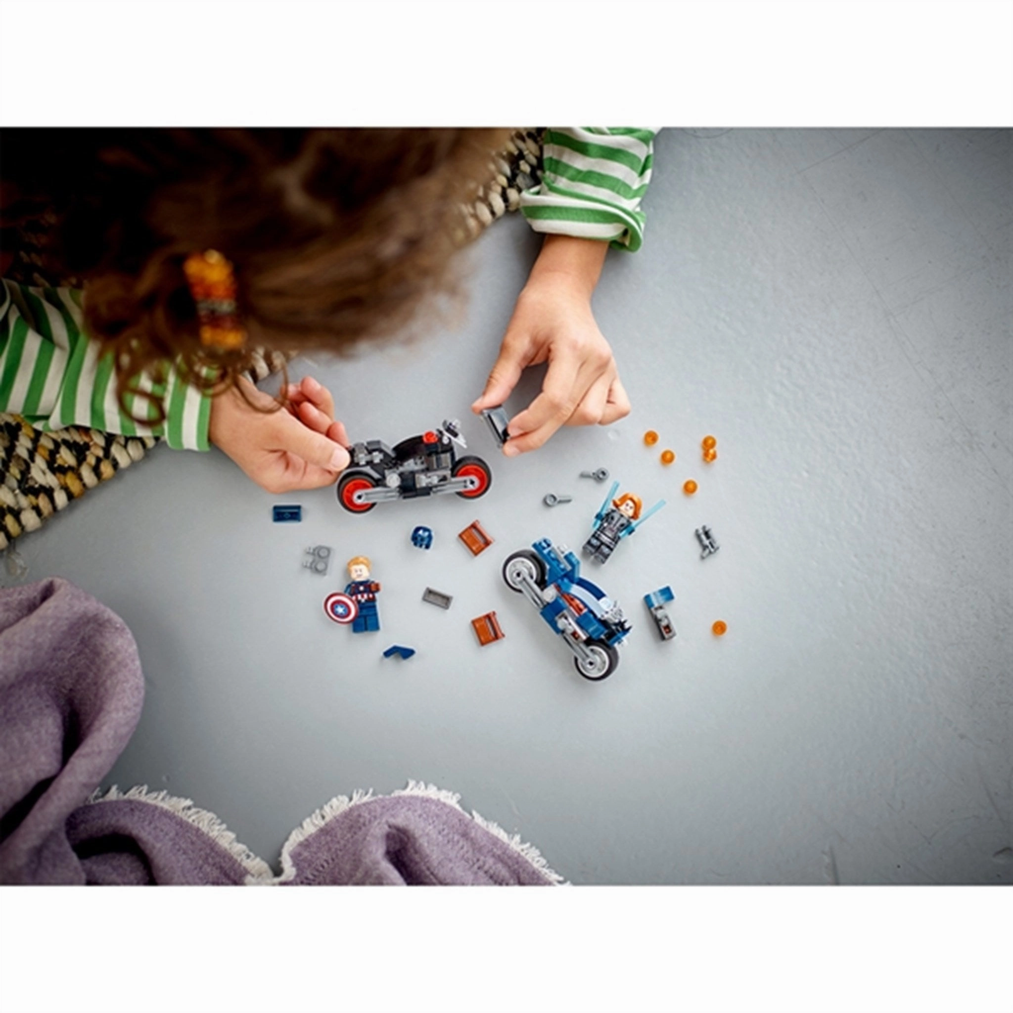 LEGO Marvel Black Widow & Captain America Motorcycles