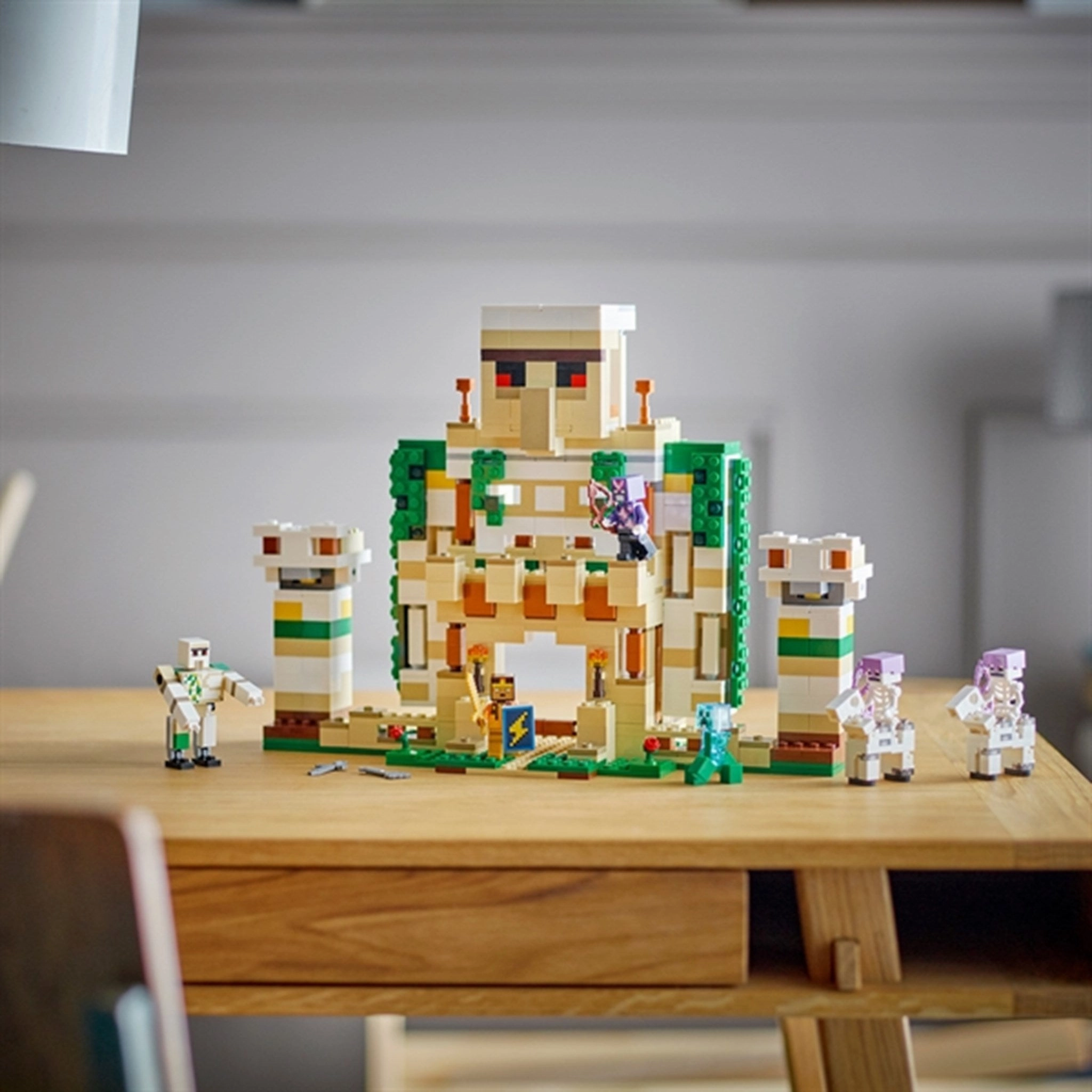 LEGO Minecraft The Iron Golem Fortress