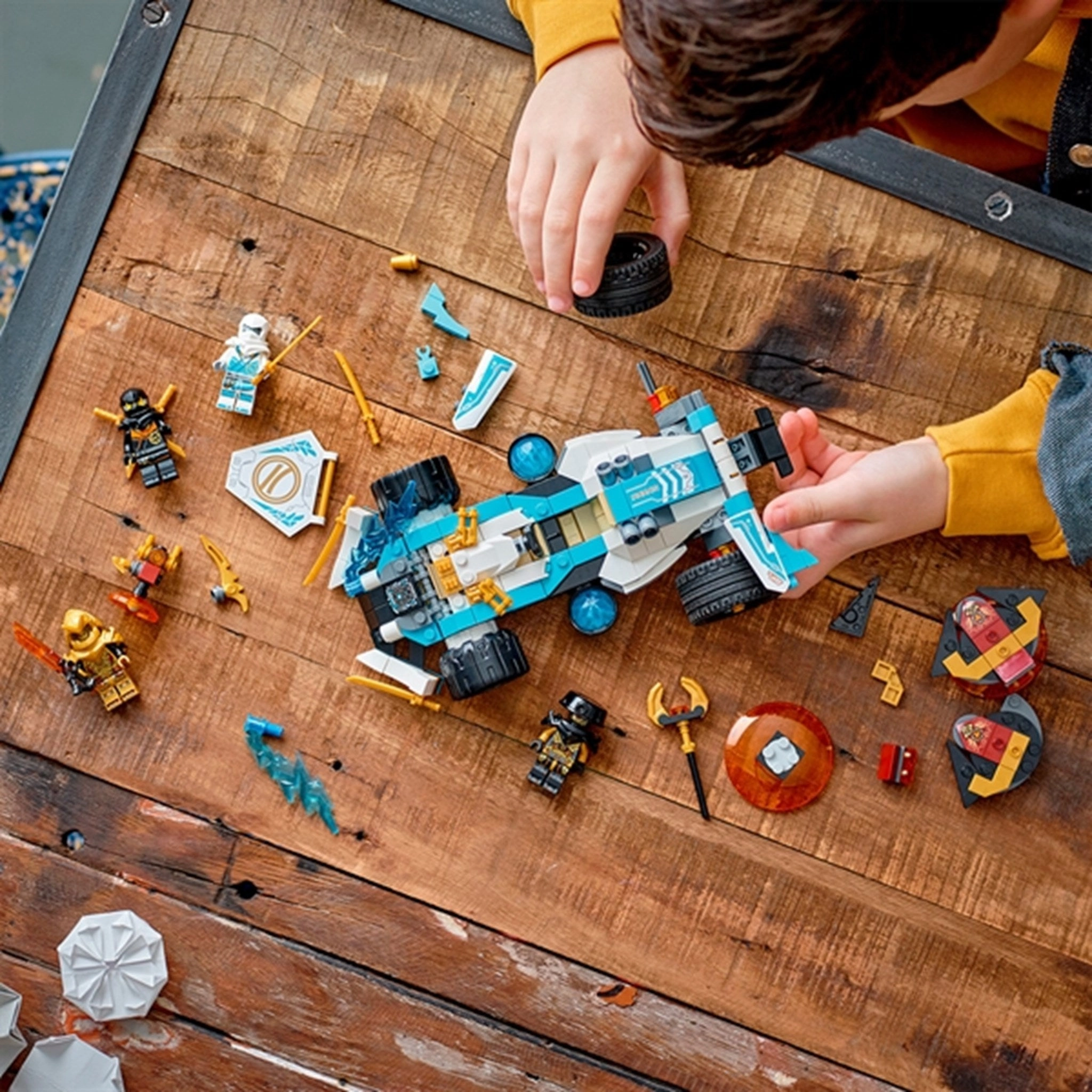 LEGO NINJAGO Zane's Dragon Power Spinjitzu Racing Car