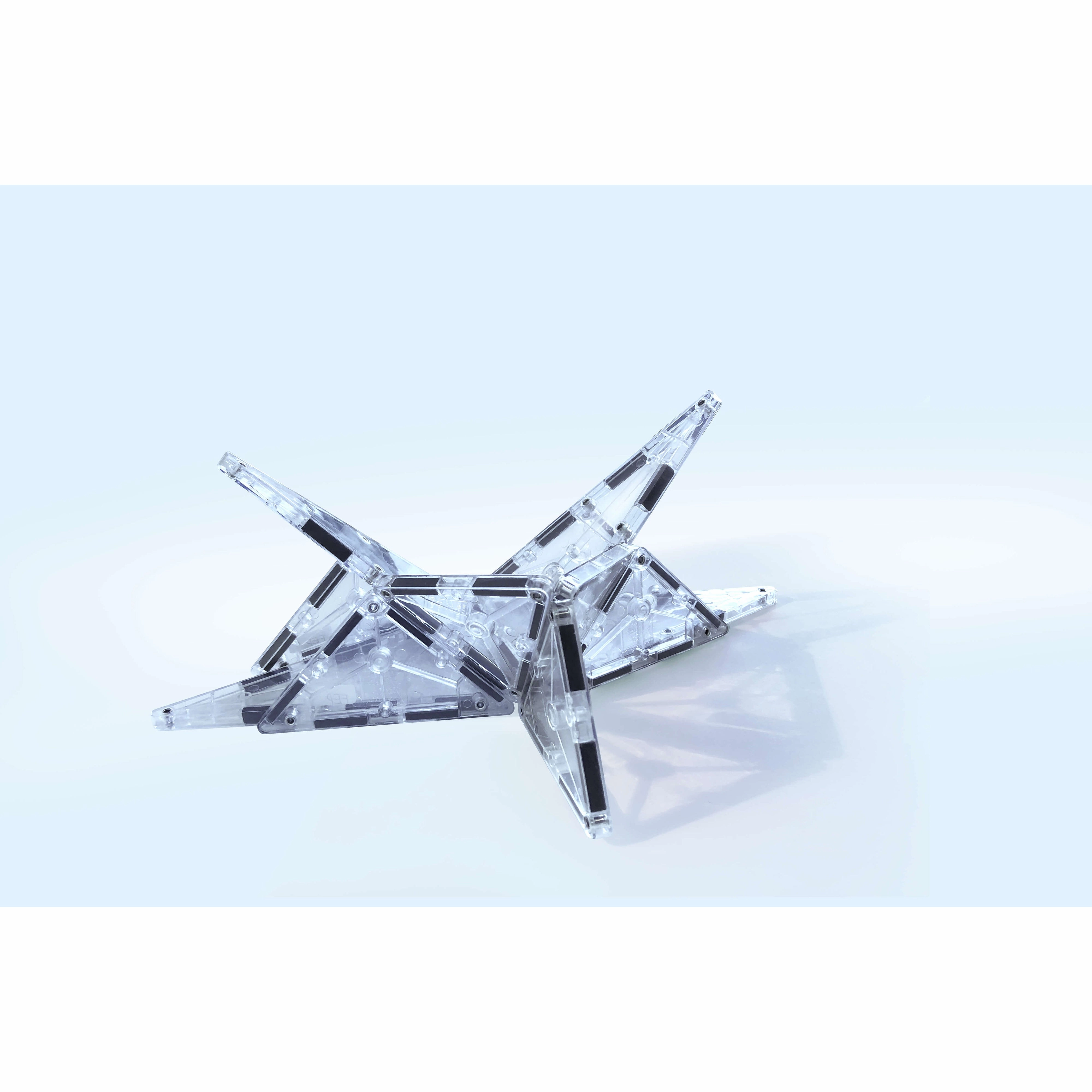 MAGNA-TILES Classic Ice 16-Piece Set
