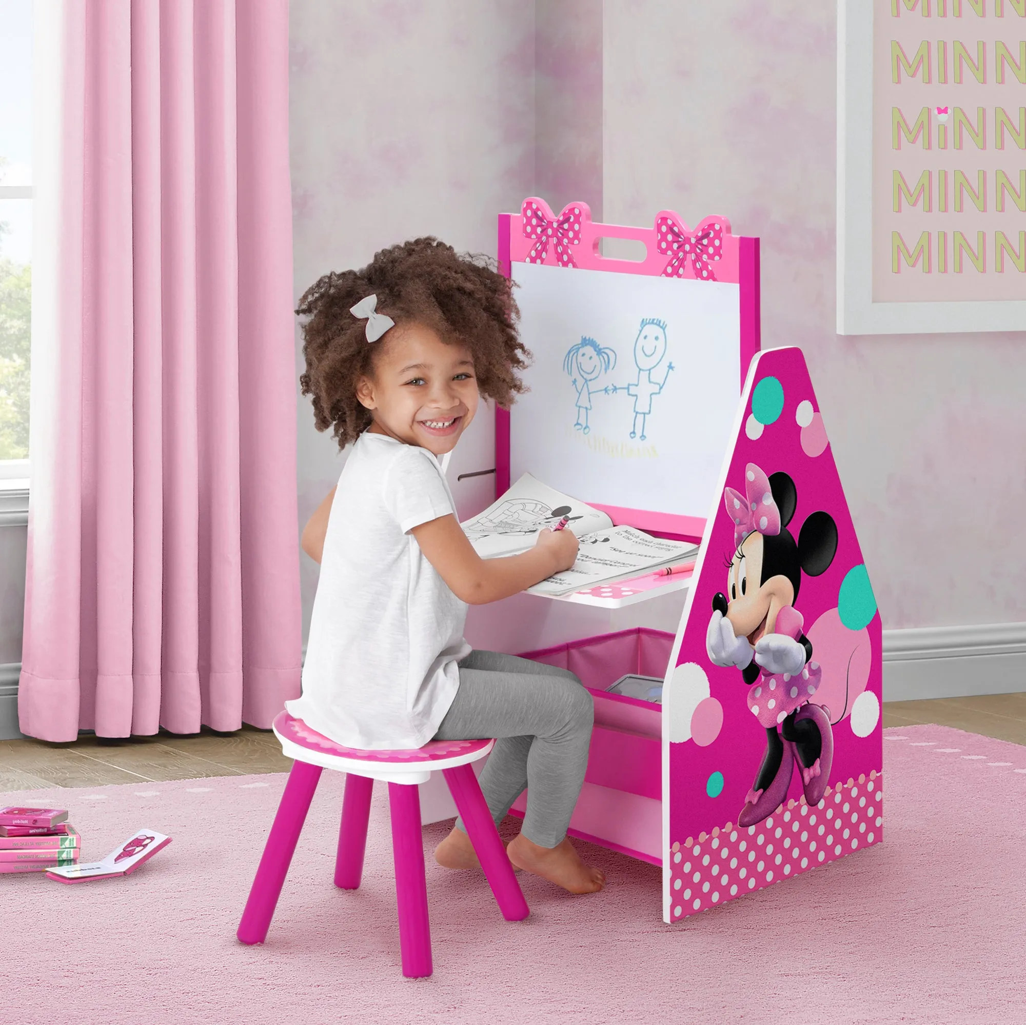 Minnie Mouse Deluxe Kids Art Table - Easel, Desk, Stool, Toy Organizer Babykids_Delta Children_Toy Storage & Bookshelves