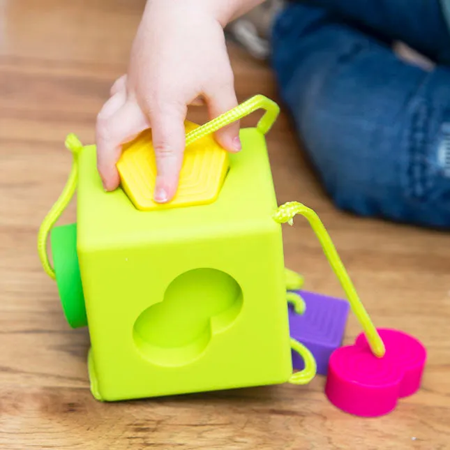 Oombee Cube Babykids_Fat Brain_Toys