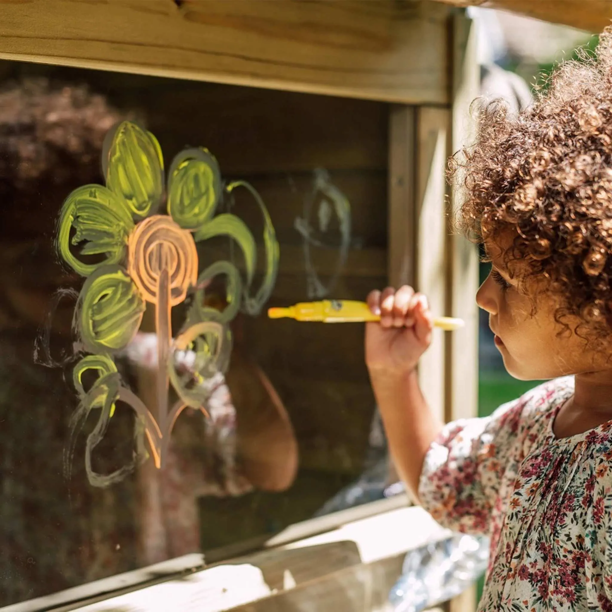 Plum Play Discovery Nature Play Hideaway