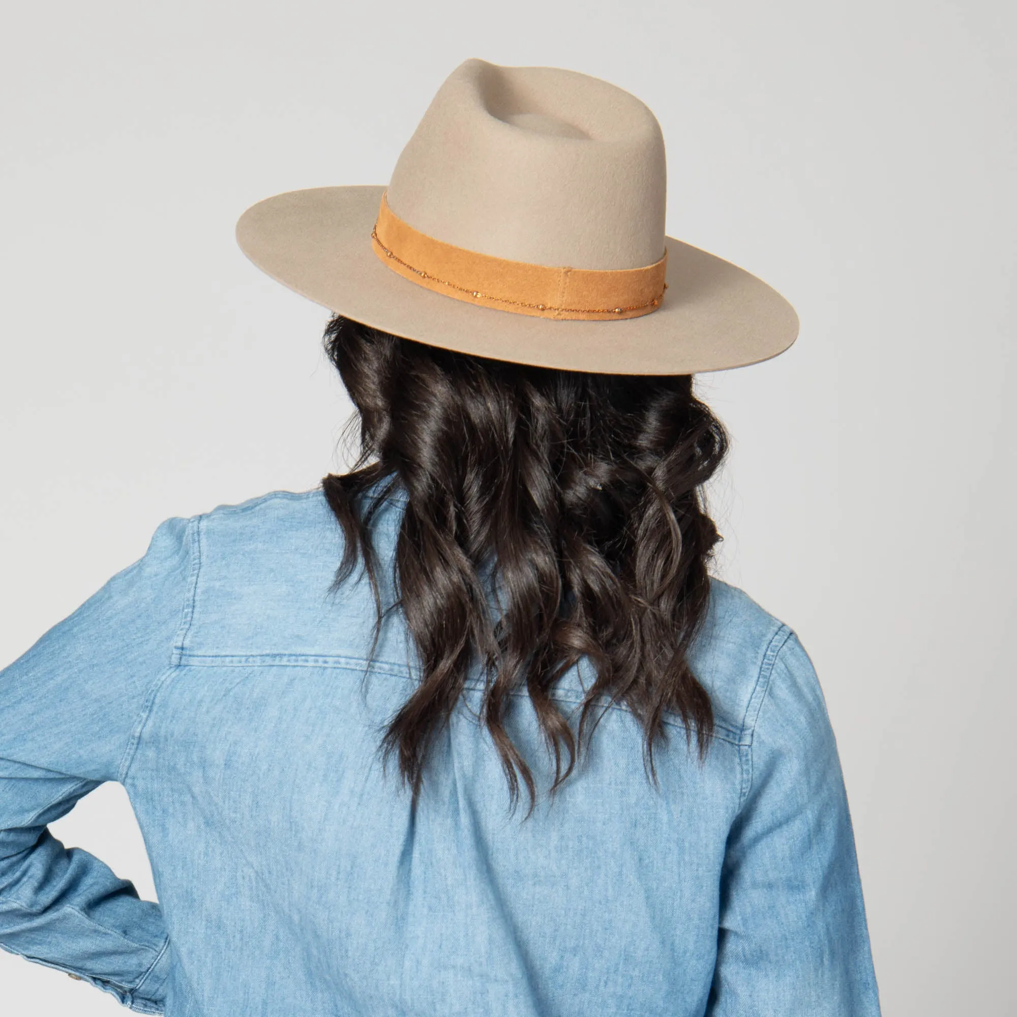 San Diego Hat Company Womens Fedoras Loretta - Stiff Brim Fedora with Suede Band and Gold Chain