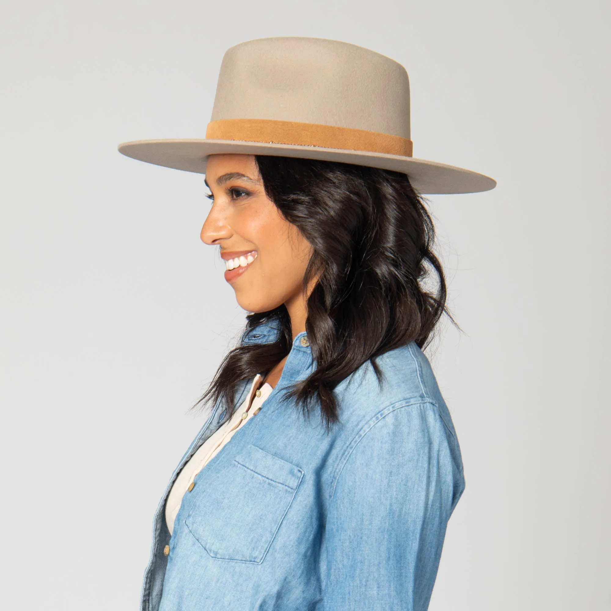 San Diego Hat Company Womens Fedoras Loretta - Stiff Brim Fedora with Suede Band and Gold Chain