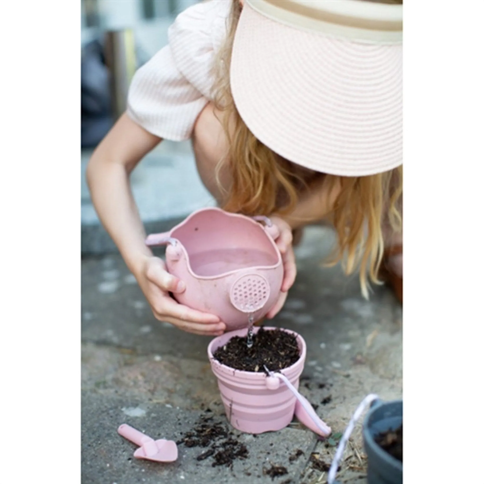 Scrunch Watering Can Dusty Rose