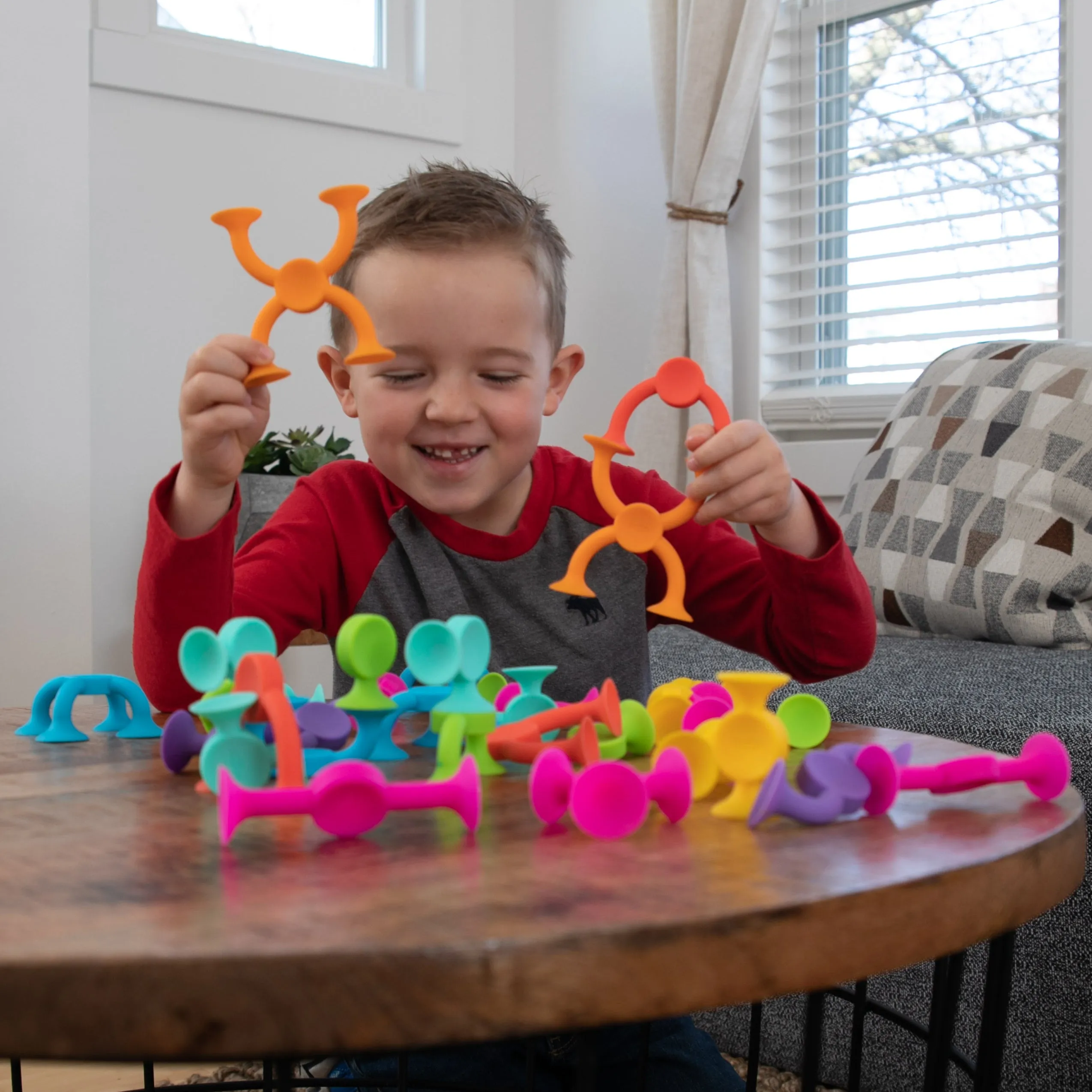 Squigz Deluxe 50pc Babykids_Fat Brain_Toys