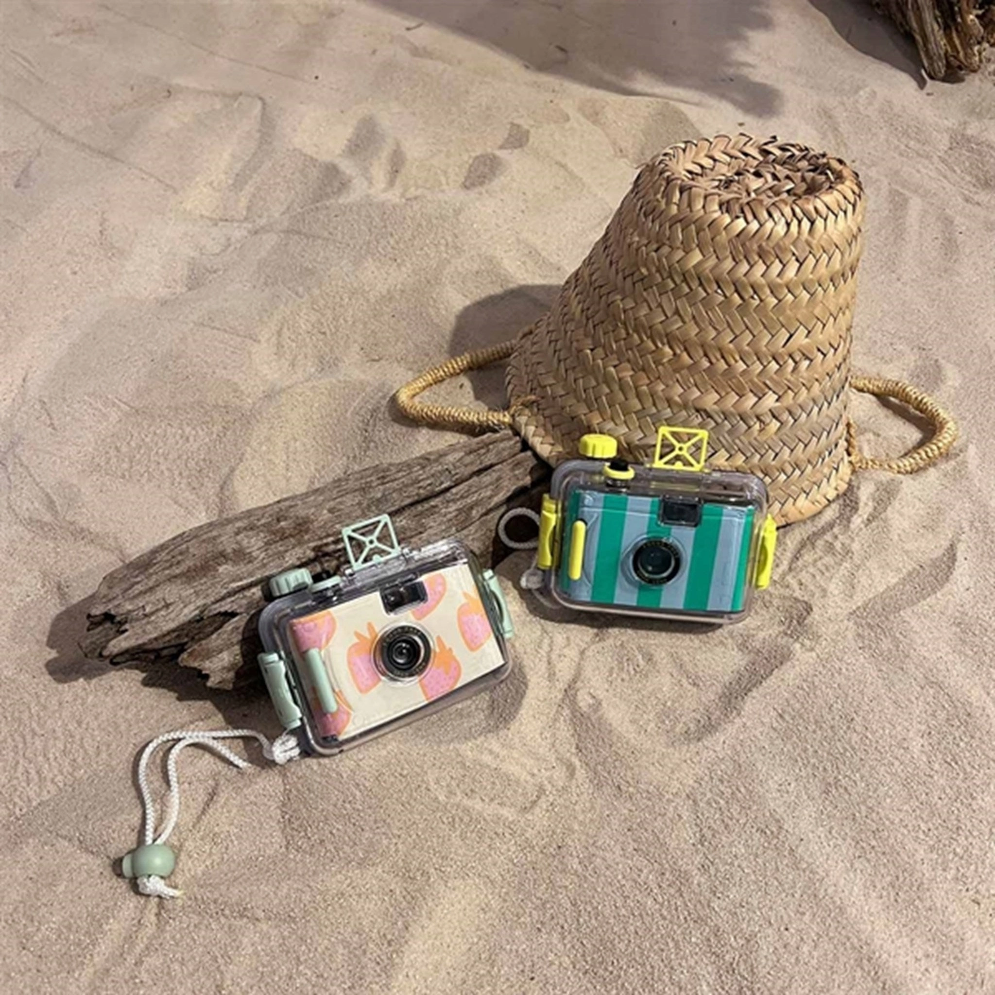 SunnyLife Underwater Camera Sea Seeker Strawberry