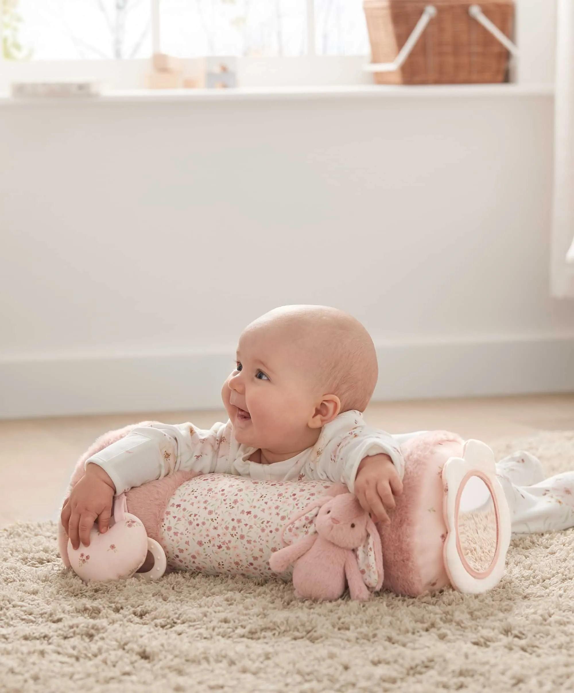 Tummy Time Roll - Welcome to the World Pink